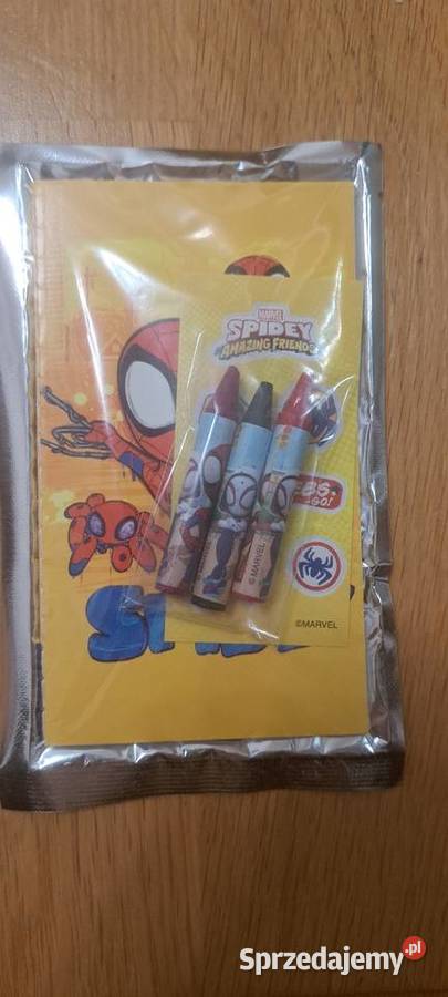 Zestaw kolorowanka naklejki I kredki Artykuły szkolne