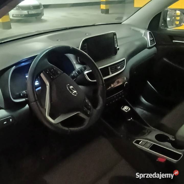 Hyundai Tucson 16 benzyna elektryczne lusterka sprzedam