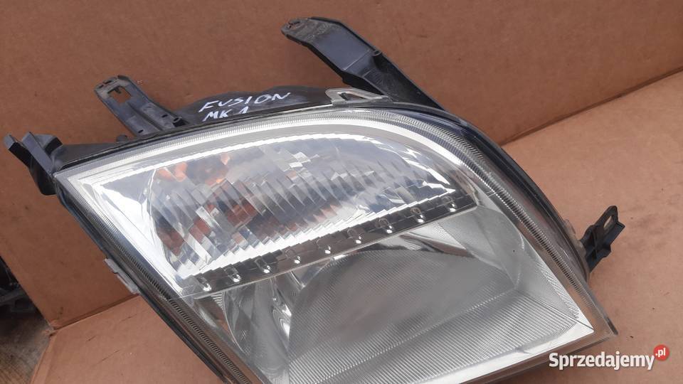 lampa prawa przawy przód ford fusion 24689800R osobowe Dębno