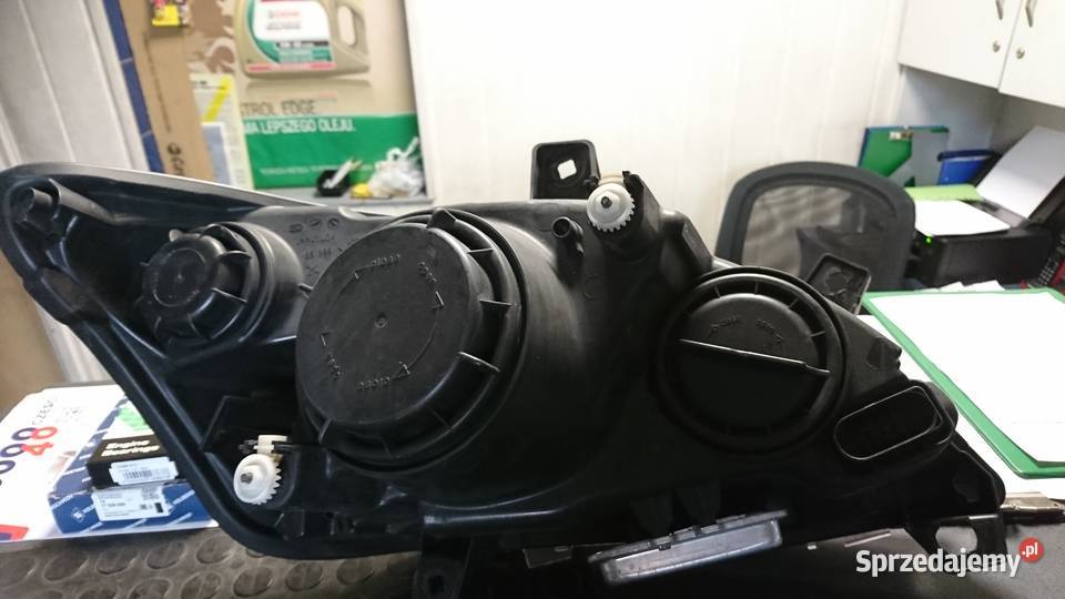 MERCEDES VITO REFLEKTOR LAMPA PRZÓD LEWA W639