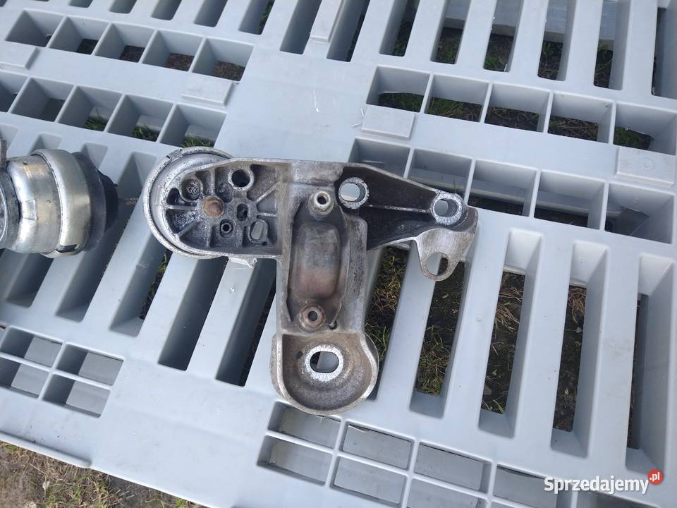 Łapa Podpora Silnika Lewa 4B0 199 351B osobowe małopolskie Radziszów