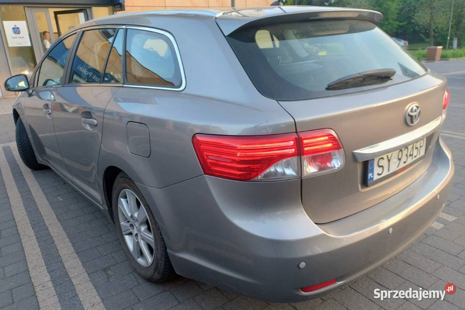 avensis t27 lift automat kombi 2014 nieuszkodzony Katowice