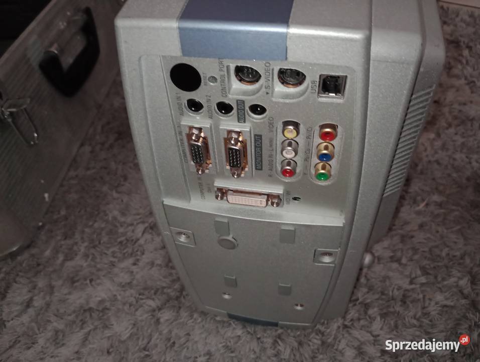 Sprzedam projektor multimedialny Sanyo xt16 śląskie Rybnik