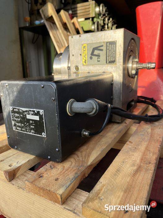 Stół obrotowy CNC Fadal VH65 z uchwytem Rhm 125 Tuliszków