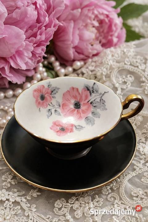 Royal Stafford elegancka filiżanka z motywem Pabianice