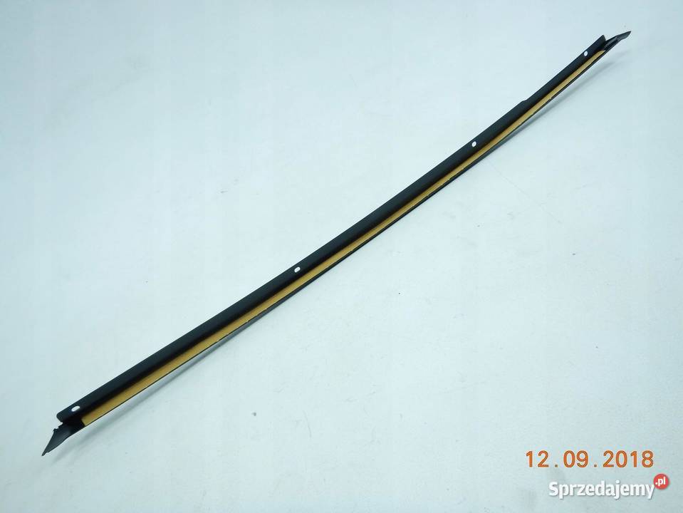 LISTWA TYLNEJ SZYBY SAAB 9000 8589R