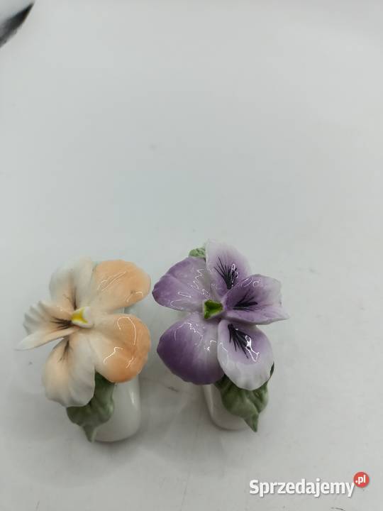 Porcelana kostna dwa pierścionki na stół kwiaty lubelskie Zamość sprzedam