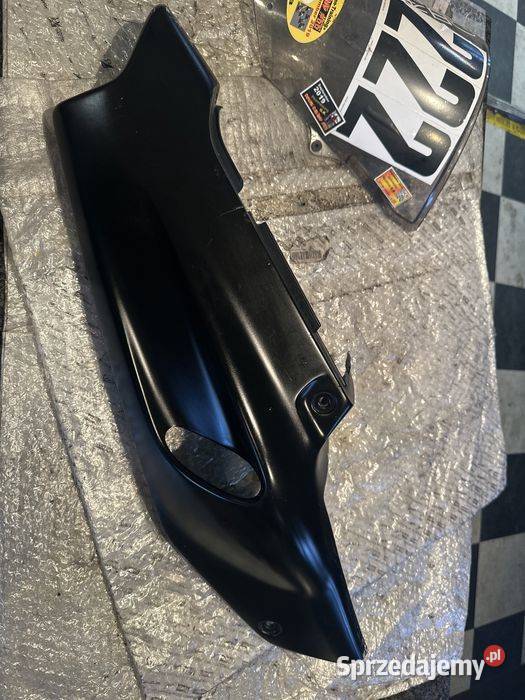 Honda CBR 900 Osłona Tylna Tył prawa Pozostałe wielkopolskie Poznań