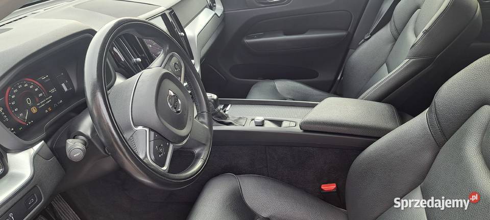 VOLVO XC60 T5 254 20 L AWD automat 8 biegów Warszawa sprzedam