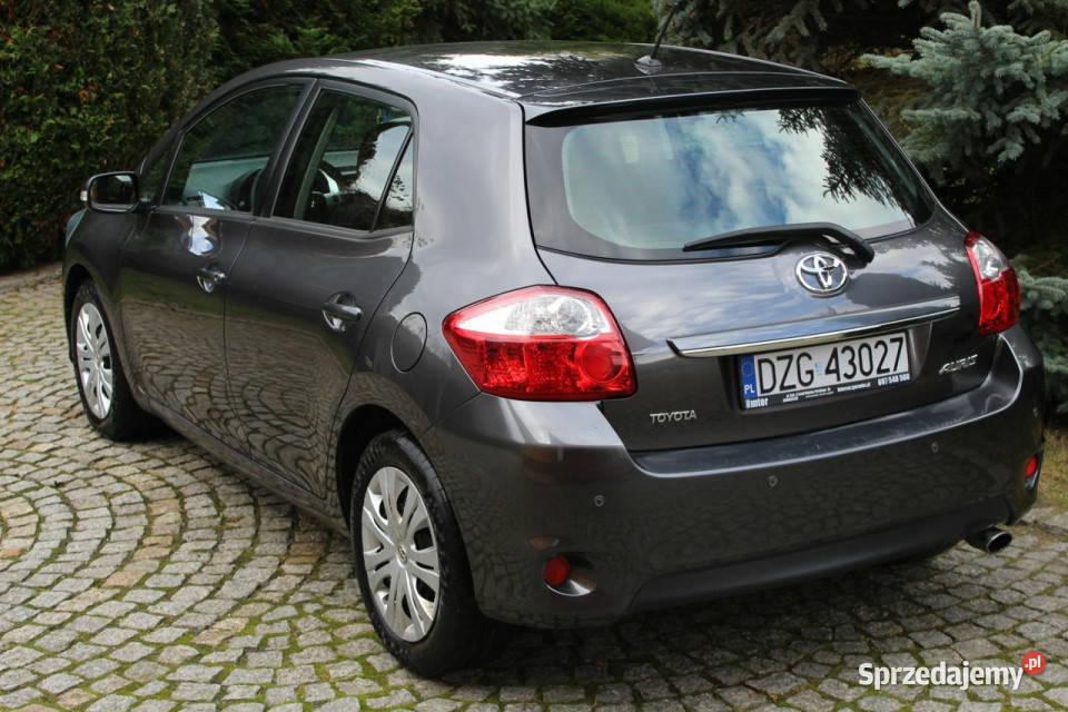 Toyota Auris Benzyna 134 Automat Zarejestrowana Lubań