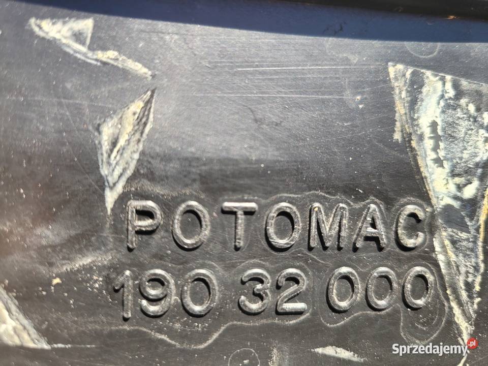 PIAGGIO TYPHOON schowek kokpit przod box