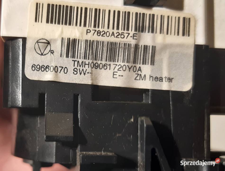 PANEL NAWIEWU MITSUBISHI COLT Z30 VI 69660070 Mielęcin