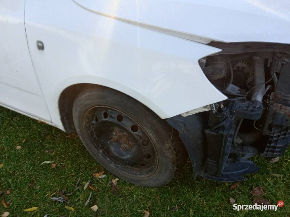 Skoda fabia 2fl błotnik drzwi fotele zderzak Górno-Parcele sprzedam