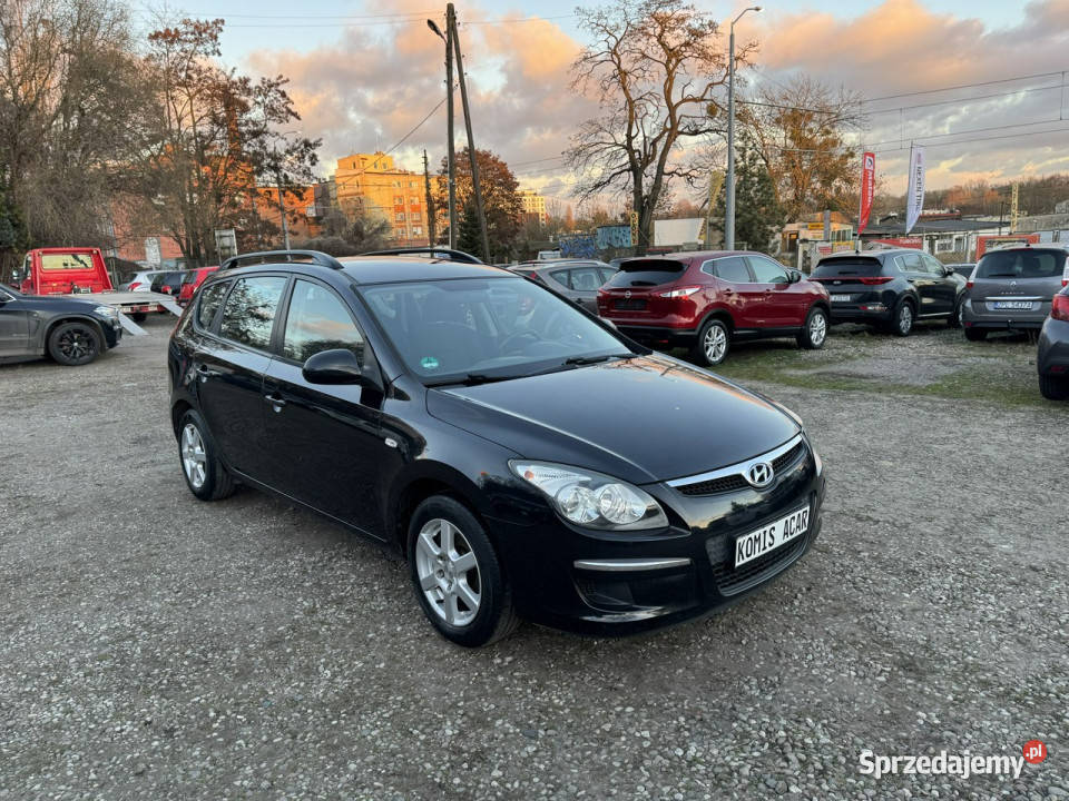 Hyundai i30 14i1092WłścicielKlimatyzacja benzyna i30 Hyundai Szczecin