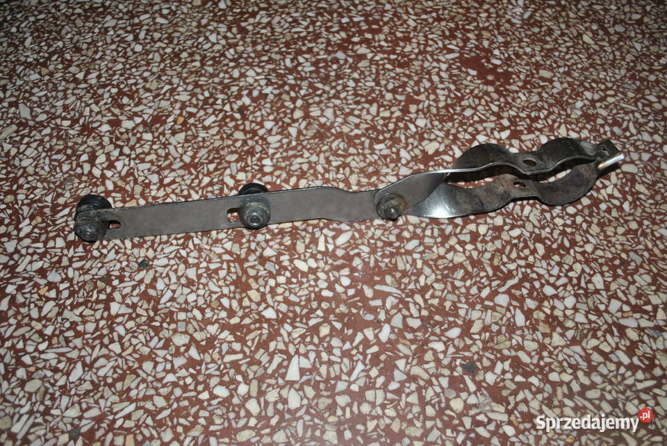 Podpora wydechu skrzyni BMW E60 E61 520i 523i Poręba