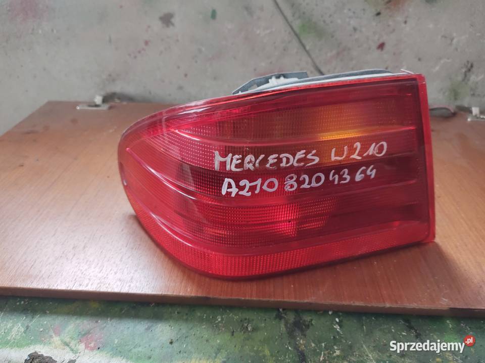 MERCEDES W210 lampa tył lewa A2108204364