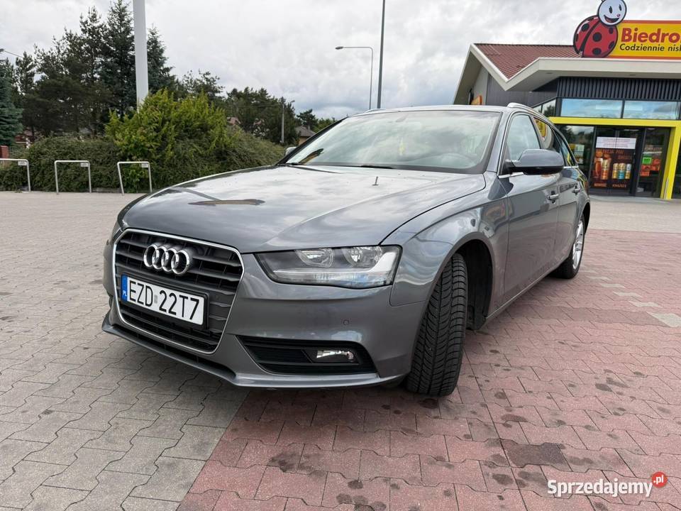 Sprzedam Audi a4 b8 polift MOCNO DOINWESTOWANY Zadzim sprzedam