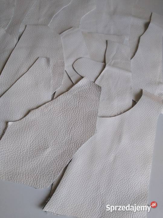 Skóra 490 g Licowa Włoska średnie i małe kawałki