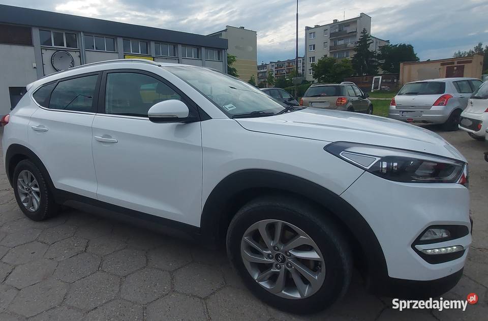 Hyundai Tucson III 20 Diesel 2016 Komfort nieuszkodzony Tucson Giżycko