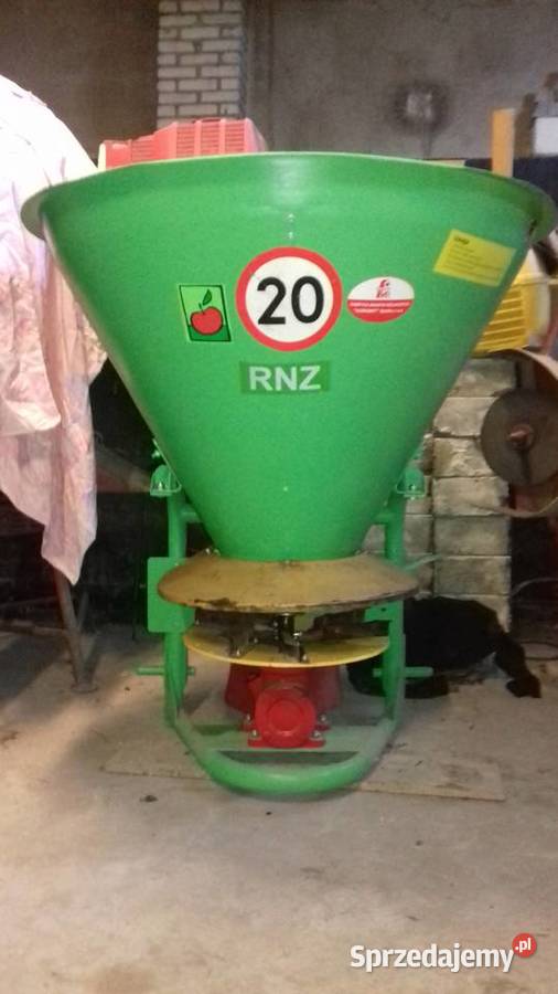 Rozsiewacz lej RNZ Brzeg z przystawką nieuszkodzony