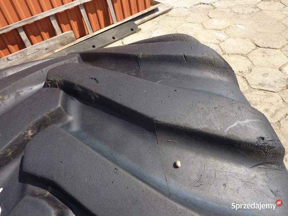Opona używana rolnicza 65045225 65045R225 Zaścianki