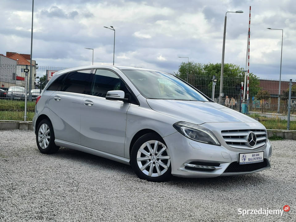 Mercedes B 180 Salon Serwisowany Xenon Led 2xPDC światła LED Mercedes-Benz Wągrowiec