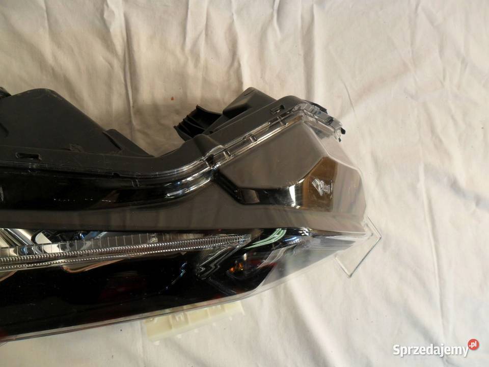 REFLEKTOR LAMPA PRAWA PRZÓD NOWA NISSAN LEAF Nowy Tomyśl