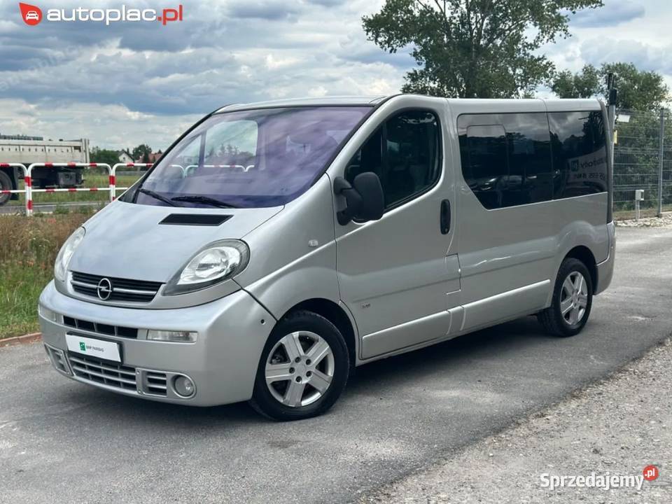Opel Vivaro Opel Vivaro kampervan 7 osobowy 3 x 4/5