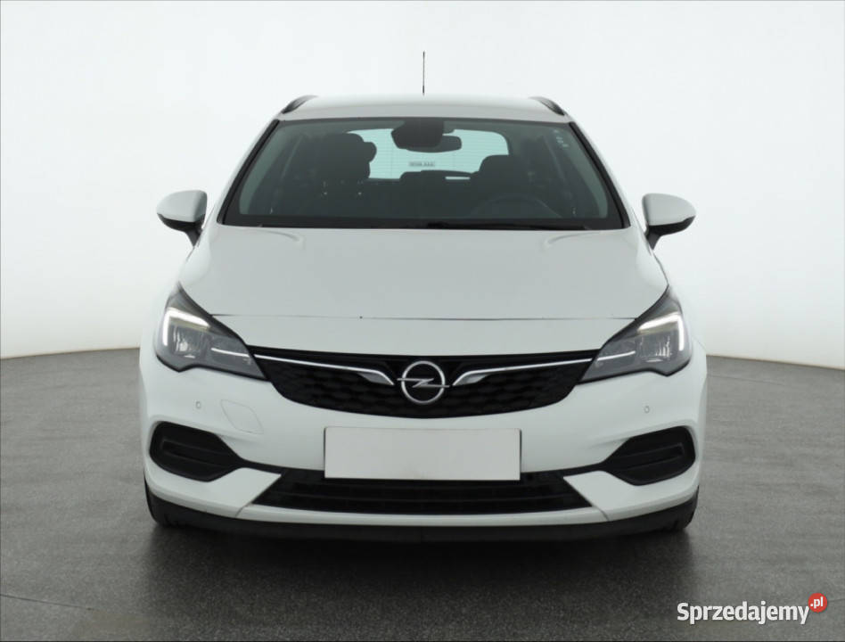 Opel Astra 15 CDTI gniazdo USB