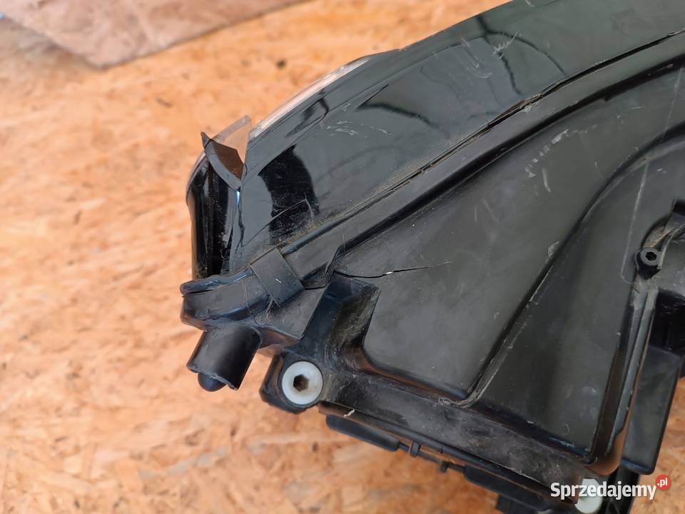 LAMPA LEWY PRZÓD REFLEKTOR XENON 7N1941033D Nowy Tomyśl