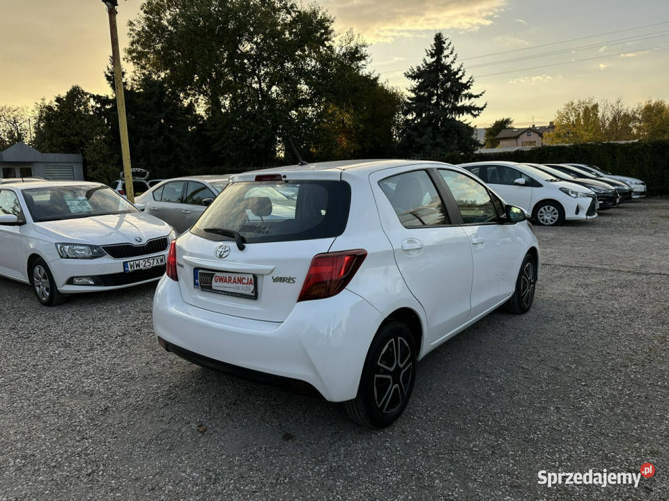 Toyota Yaris 201513benz 996 elektryczne lusterka Yaris