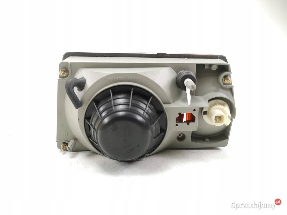 LAMPA PRAWY PRZÓD LANCIA DELTA 19791986 NOWA Lampy przeciwmgielne