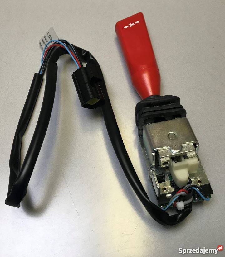 82002364 82034516 Przełącznik rewersu Holland Zbuczyn sprzedam