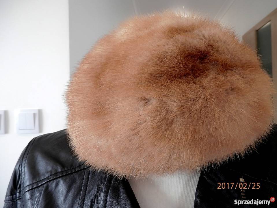 Czapka Zimowa Toczek z Norek Beżowy Futro sprzedam