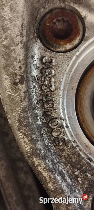 SKODA KAROQ ZWROTNICA PRAWY PRZÓD 15 TSI