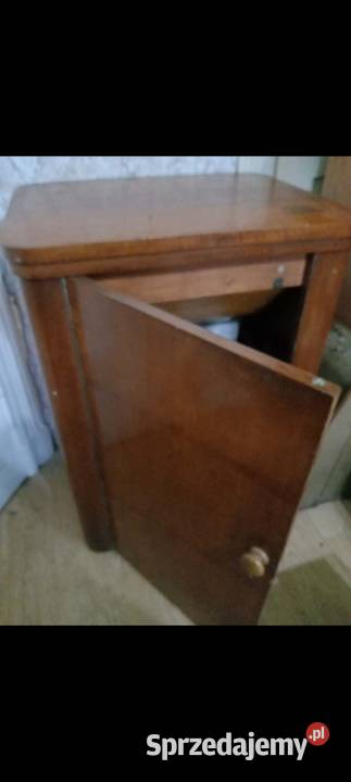 maszyna do szycia z szafką