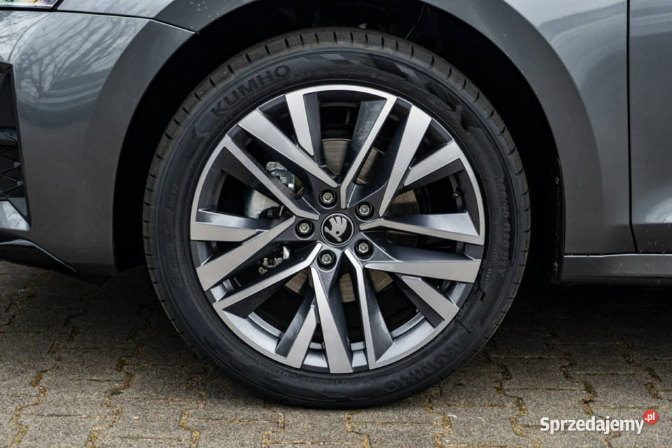 koda Octavia Combi Sportline 15 TSI mHEV 150 DSG gniazdo USB Łódź
