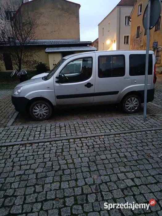 Fiat Doblo Multijet 2008 Srebrny garażowany 342070km