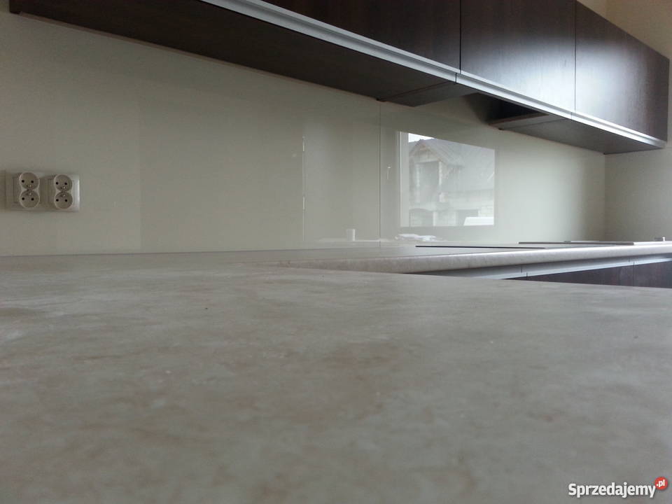 PANELE SZKLANE Z LACOBEL JEDNOKOLOROWE DO KUCHNI Wolsztyn