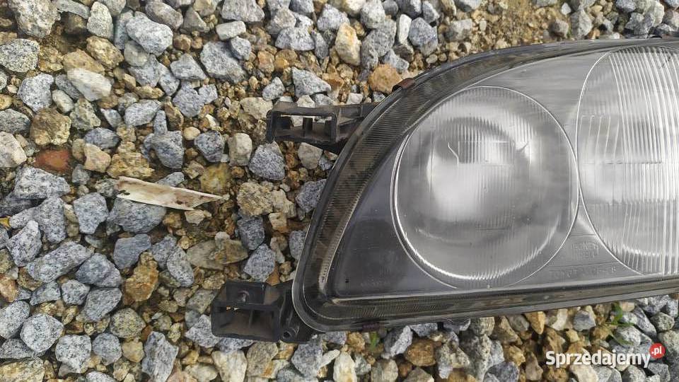Toyota Avensis T22 1998 1999 lampa lewa Byków