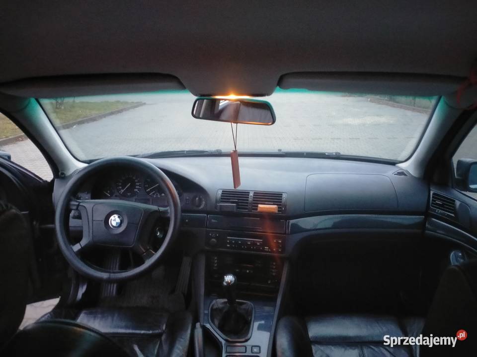 BMW E39 520i Rok produkcji 1997 Piotrków Trybunalski