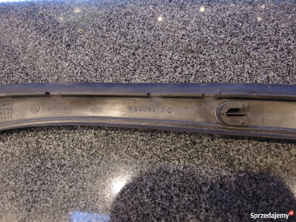 LISTWA DRZWI TYLNA LEWA VW GOLF V 5 1K6839373C Wągrowiec