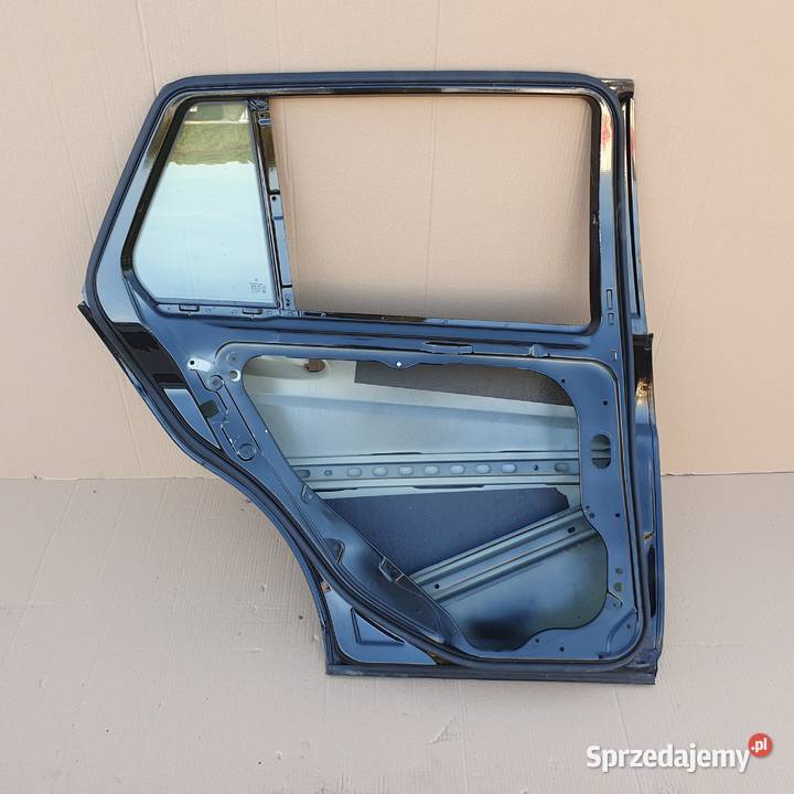 CKLASA W204 KOMBI DRZWI LEWY TYŁ LEWE TYLNE Trzciel