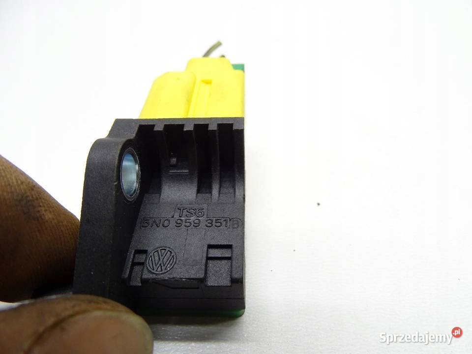 CZUJNIK SENSOR UDERZENIA UDERZENIOWY VW PASSAT osobowe