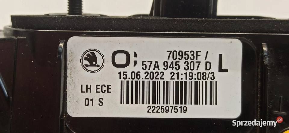 SKODA KAROQ LAMPA LEWY TYŁ W KLAPE 57A945307D sprzedam