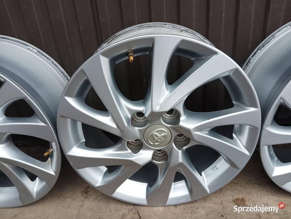 Felgi aluminiowe R16 Toyota Oryginał Toyota OE Samochodowe Biłgoraj sprzedam