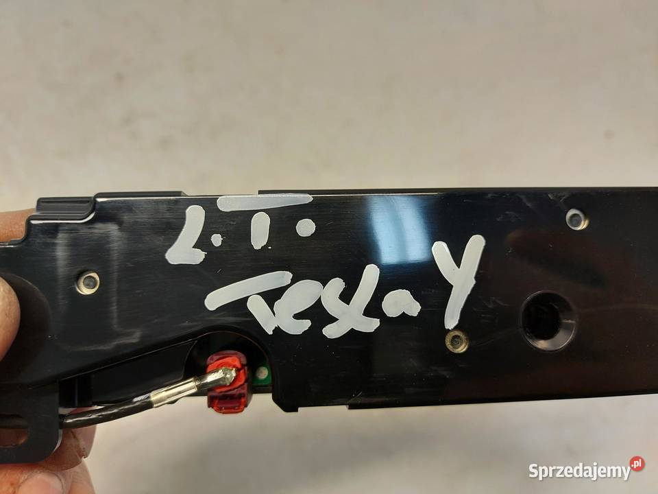 TESLA MODEL Y 2023r Moduł wzmacniacz anteny