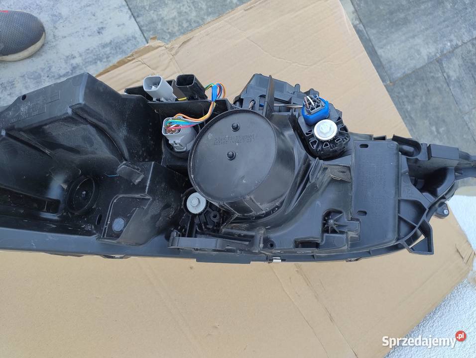 Lampa Mitsubishi Eclipse Cross prawa W3153 prawe Lampy przednie wielkopolskie