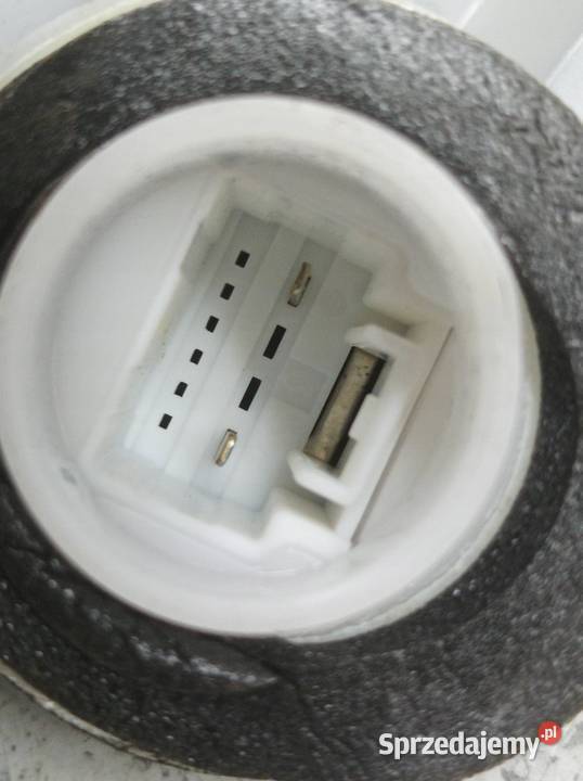 ZAMEK DRZWI PRAWY PRZÓD PRAWY PRZÓD E16 E17 E18 Zamki, wkładki i kluczyki Karoseria