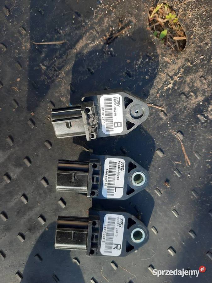 Czujnik uderzeniowy Toyota Avensis T25 Corolla Przyborów